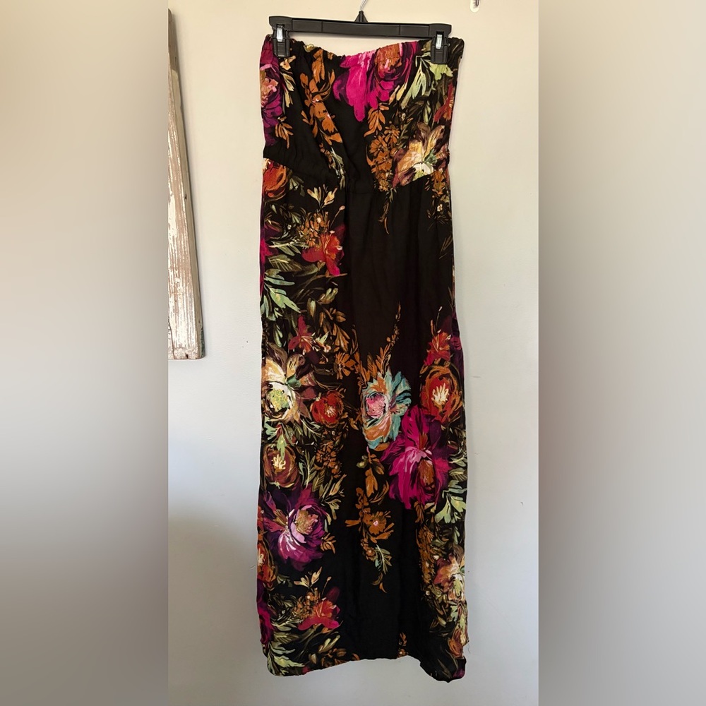 Floral strapless dress